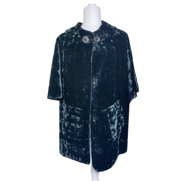 Vintage Jackets & Blazers - Vintage Velvet Black Cape OSFM Excellent Condition